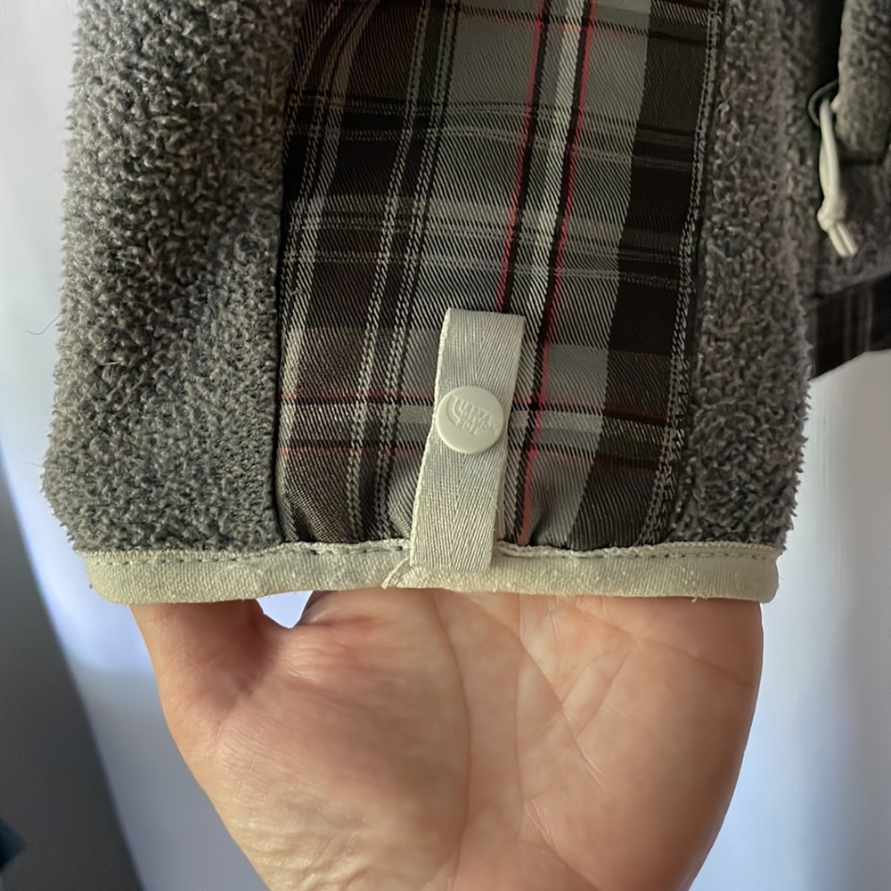 The North Face Gray & Pink Plaid Denali Jacket - Picture 4 of 8